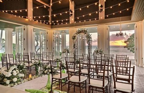 You will be drawn by the serenity and captivated by our golf greens and lush tropical foliage. Hawaii Wedding Packages | Hawaii wedding venue oahu ...