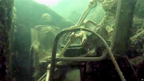 Diver Finds Underwater Skeleton Tea Party Bbc Newsbeat