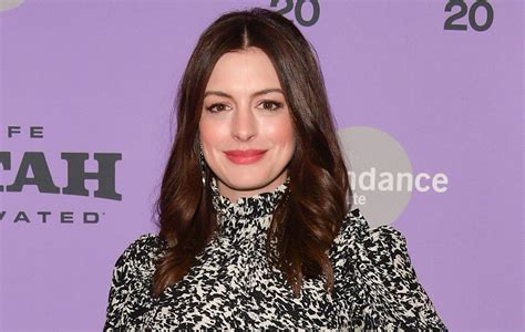 Anne Hathaway Reflects On Hathaway 10 Years Later Trending News