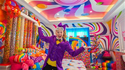 She joined the nickelodeon family and most recent adventure is her first concert tour. JoJo Siwa Will Star In A Movie Produced By Will Smith | 99 ...