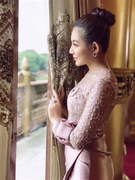 May Myint Mo In Beautiful Myanmar Outfit In Tv Show
