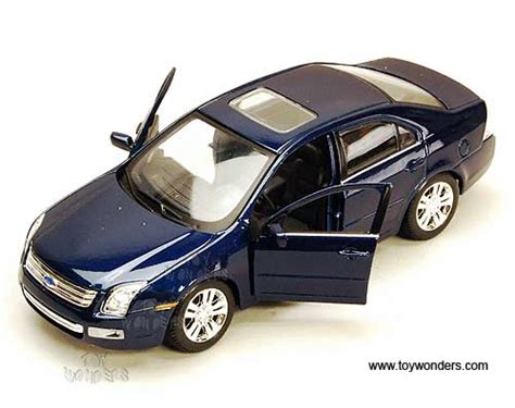 Showcasts Ford Fusion Hard Top W Sunroof 2006124 Scale Diecast