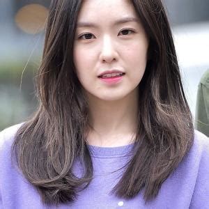 2017년 2월 21일, 중국 사람들이 보는 실시간 인터넷 방송을 마무리 하던 중 특유의 바둑기사 박정환 九단이 2018년 들어서 수지 팬에서 아이린 팬으로 갈아탔다고 한다. 아이린 딥페이크 ㄷㄷㄷ - 국내야구 갤러리