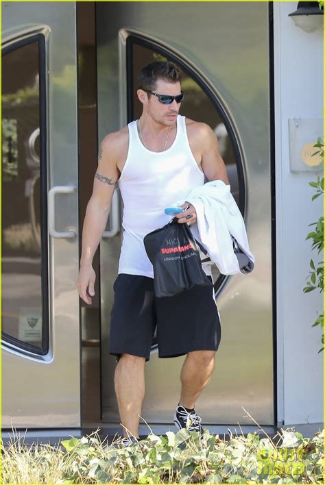 photo nick lachey arm muscles on display 04 photo 3963489 just jared entertainment news