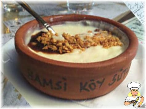 Pirinç soğuk süte eklenip tencere ocağa alınır. Hamsiköy Sütlacı (Trabzon) - lezzetler.com