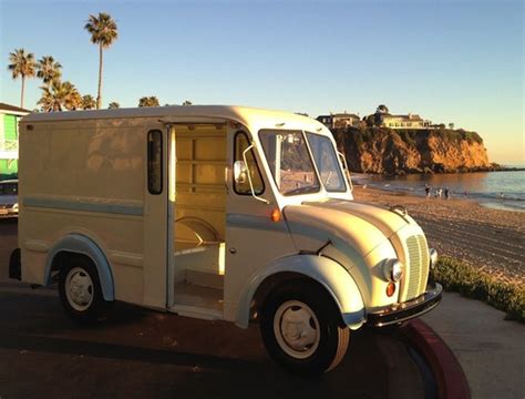 1956 divco g80 milk truck this truck is really the best of both worlds. 17 Months Later: Restored 1983 Divco Milk Truck | Bring a ...