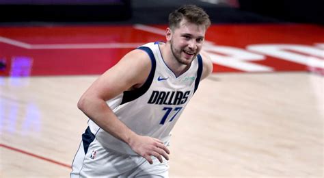 Doncic Scores 37 To Lead Mavericks Rout Of Trail Blazers