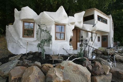 Tulsas Cave House Filmed For Hgtvs Home Strange Home Home