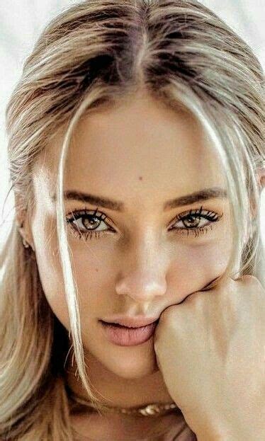 Pin By ♚ ⓂⓄⓄⓃⓁⓛⒼⒽⓉ♚ On Color Faces In 2020 Seductive Eyes Beautiful Blonde Beautiful Eyes