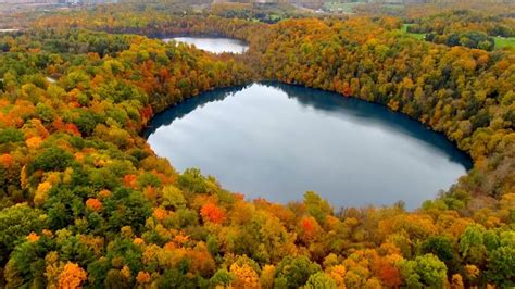 Spectacular Fall Colors At Nys Green Lakes State Park Youtube