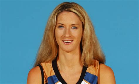 The Top 10 Tallest Female Basketball Players In The WNBA