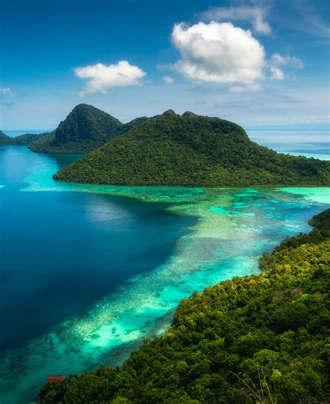 Bohey Dulang Island Paradise Off The Coast Of Borneo