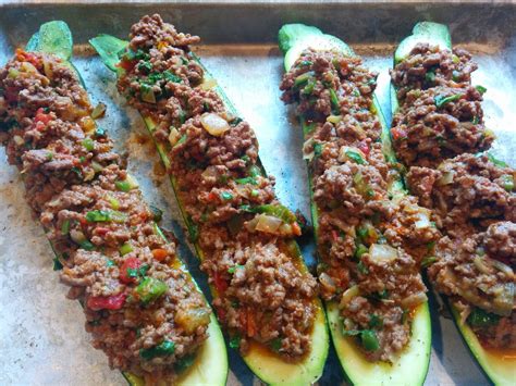 These stuffed zucchini boats make a fun and delicious vegetarian entrée, or could also be a side dish alongside grilled chicken or another meat entrée. Got it, Cook it: Ground Beef Stuffed Zucchini Boats