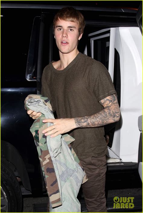Full Sized Photo Of Justin Bieber Asks Paparazzi Why You Gotta Yell At Me 22 Justin Bieber