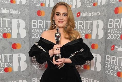 Adele Stuns Fans In Las Vegas With A Viral Disappearing Act