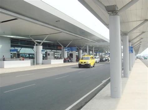 Tất cả màn hình hiển thị đều bị tắt. Sân bay quốc tế Tân Sơn Nhất - Thành phố Hồ Chí Minh