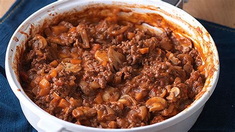 How To Cook Mince Meat Basic Mince British Recipes Goodto