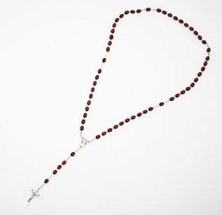 What is the proper way to hold a rosary. How To Say the Rosary: For the Sweet Fragrance of Faith