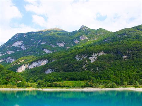 Holidays At Lake Tenno ↔ Discover Lake Garda