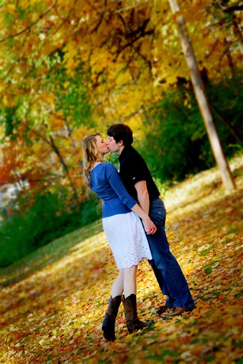 Engagement Outdoor Photo Shoot