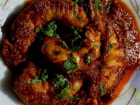 Try out this yummy chicken side dish at your home. Prawn Ghee Roast | Fish curry recipe, Prawn recipes, Quick ...
