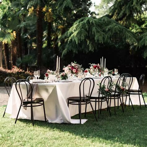 40 Small Wedding Ideas For An Intimate Affair Small Backyard Wedding Small Wedding Receptions