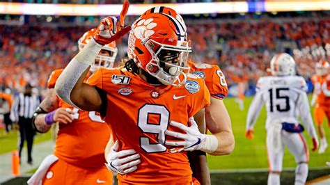 Bet on football and win big on ncaa football games with sportsbook. College football bowl projections | abc7chicago.com