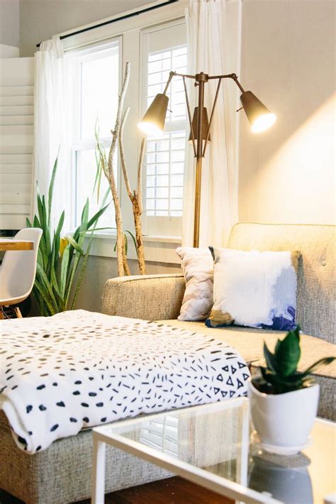 Make A House A Home Getting Cozy With The Editor In Chief Of Darling