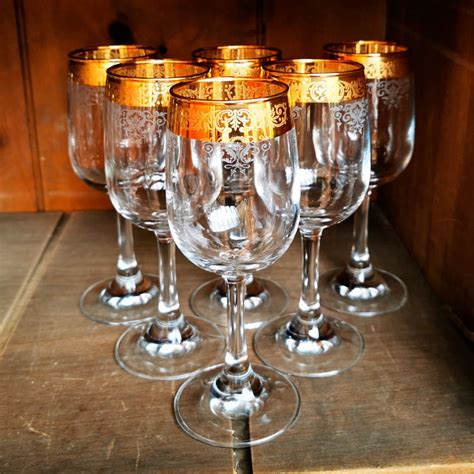 Set Of 6 Vintage Gilt Rimmed Wine Glasses Vintage Farmhouse Antiques