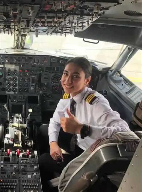 محدثه میرزایی، نخستین خلبان زن افغانستان که آسمان اروپا را تصاحب کرد