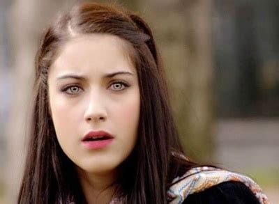 Hazal Kaya Biography Height Son Pictures Things You Should Know