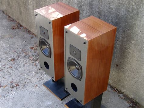 Seventies Stereo Rega 2 Speakers In Red Mahogany