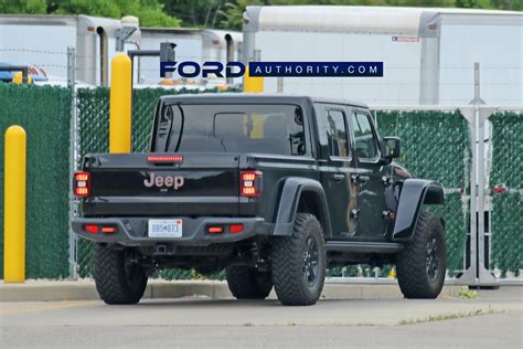Ford Spotted Benchmarking Jeep Gladiator Pickup Near Detroit Facility