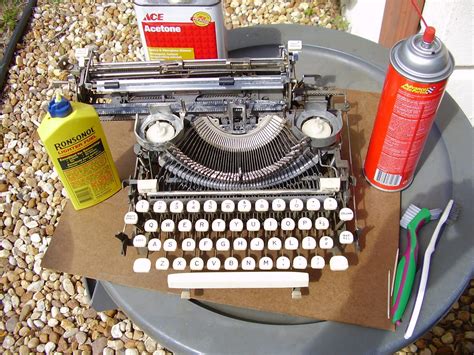How to clean your computer keyboard from a simple chassis shakedown to removing all the keycaps and the outer shell and giving certain bits a bath, these tips will help you banish that keyboard grime. Fountain Pens & Typewriters: Royal Custom-III