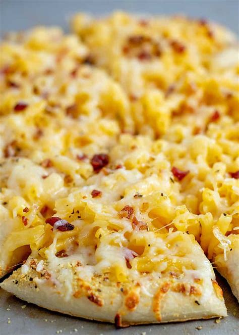 Easy Mac And Cheese Pizza Recipe Scattered Thoughts Of A Crafty Mom