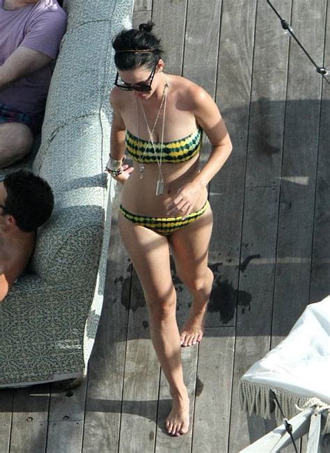 The Ultimate Celebrity Bikini Gallery Ever Page 30 Of 32