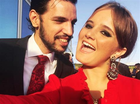 Referiu que precisou fazer luto quando as suas relações. Carolina Deslandes declara-se a Diogo Clemente: "És o amor ...