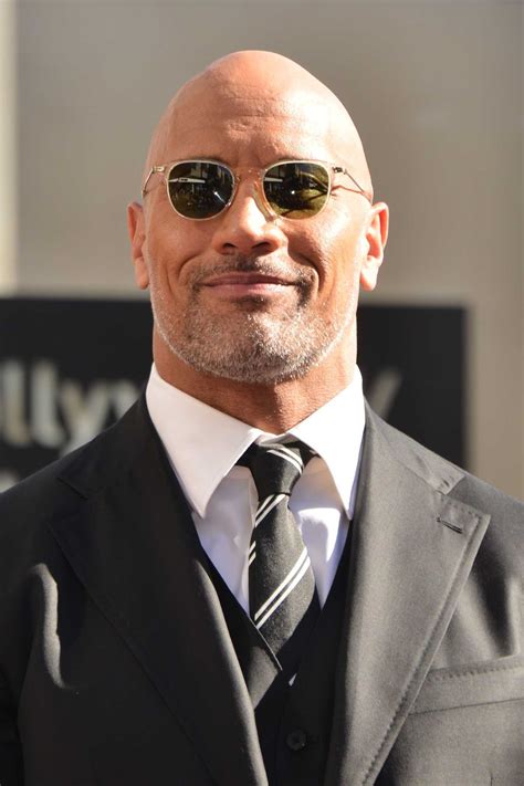 Erfahren sie mehr über die johnson & johnson gmbh und die bekannten marken wie bebe, penaten, neutrogena, o.b., nicorette und listerine. Dwayne Johnson Honored His Star on the Hollywood Walk of ...