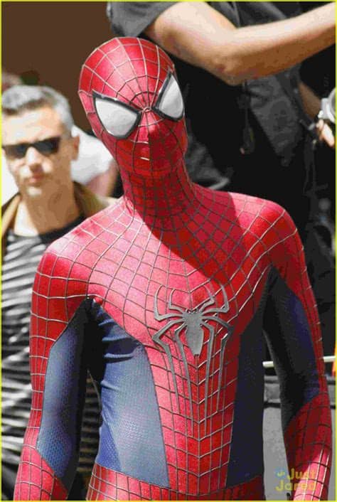 Andrew garfield spiderman 5352 gifs. Andrew Garfield: 'Spider-Man' Filming With Jamie Foxx ...