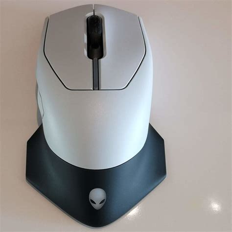 Dell Alienware Aw610m Rechargeable Gaming Mouse Has 350 Hours Of