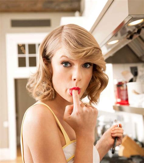 Taylor Swift Food Network Magazine Julyaugust 2015 Issue