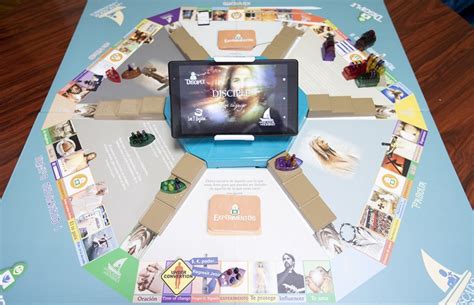Es un divertido y rápido juego de cartas en el que trataremos de comer el menú perfecto de nuestra amada comida. "Disciple", el juego de mesa valenciano de temática ...