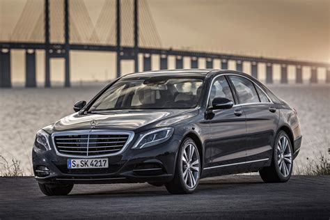 Mercedes benz s class s400 car prices in pakistan. 2017 Mercedes S 550e plug-in hybrid to get wireless charging