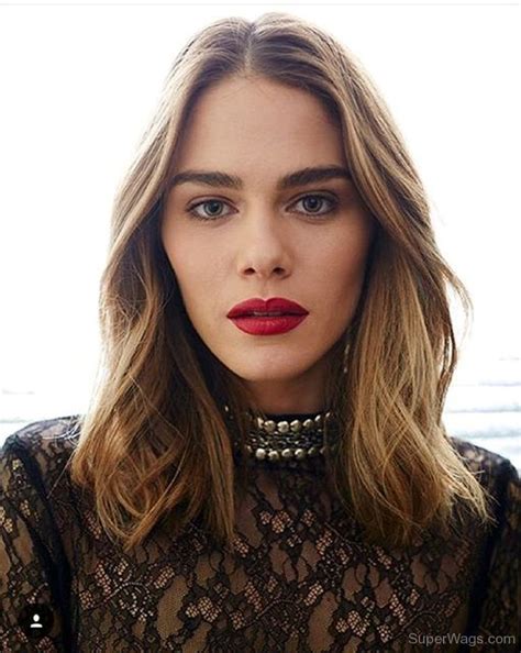 Maripier morin's birth flower is larkspur. Maripier Morin Red Lips | Super WAGS - Hottest Wives and ...