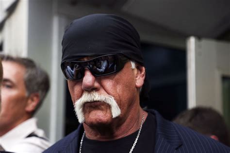 Jury Awards Hulk Hogan 115 Million In Gawker Sex Tape Suit Oneida