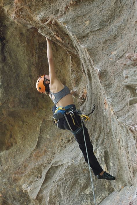 Barefooter Kate Mendel Loves Her Rock Climbing Barefoot Physiotherapy