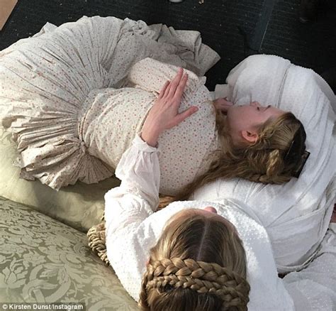 Elle Fanning Cuddles Kirsten Dunst On Last Day Of Filming The Beguiled Daily Mail Online