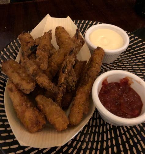 Layers of garlicky homemade tomato sauce, meaty fried eggplant, and melted layers of parmesan and mozzarella cheeses: Eggplant dish 32: Fried eggplant - My big big birth year celebration