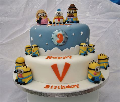 Minions madness birthday photo cake square shape. Crazy Foods: Minions Cakes and Cupcakes Ideas