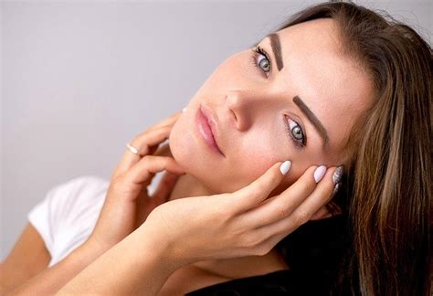 3 tanda penyakit tiroid & bahaya kelenjar tiroid di leher (hipotiroid dan hipertiroid). Vitiligo : gejala, penyebab, dan pengobatan - Idnrepublika.com